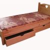 Пример кровати с выдвижными ящиками для белья