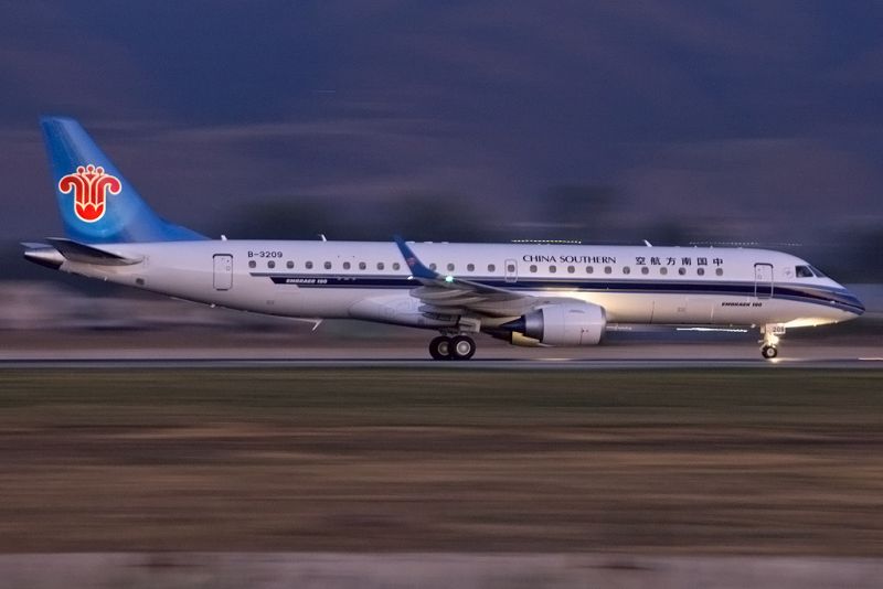 China Southern, Embraer 190-100LR, B-3902