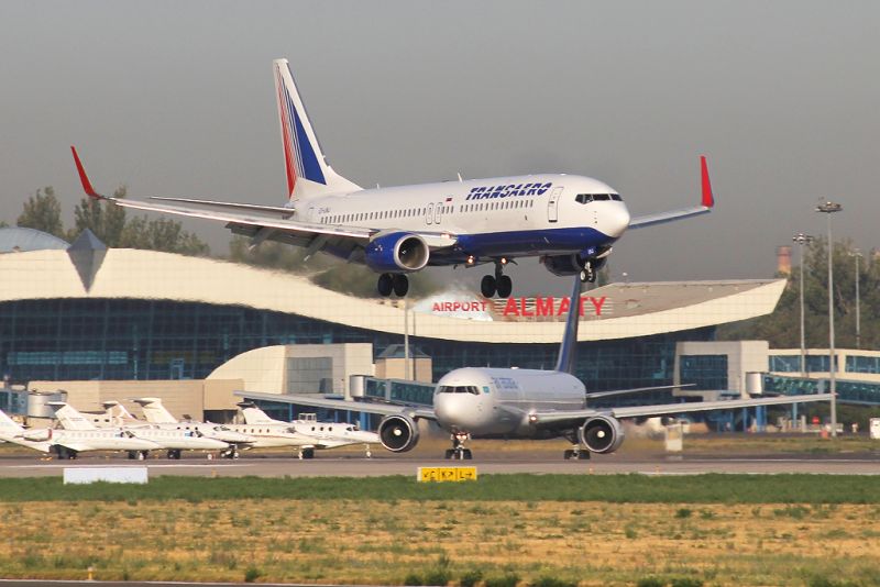 Transaero, Boeing 737-800(WL), EI-UNJ