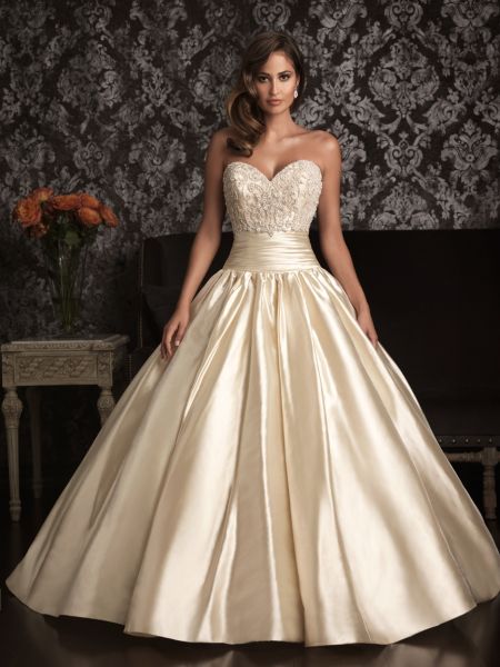 Шикарное свадебное платье из коллекции Roses 2014 - RC18
