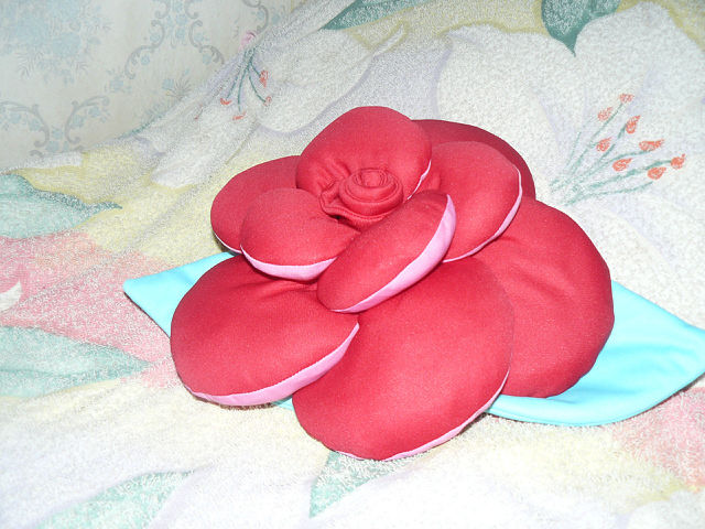 подушка роза