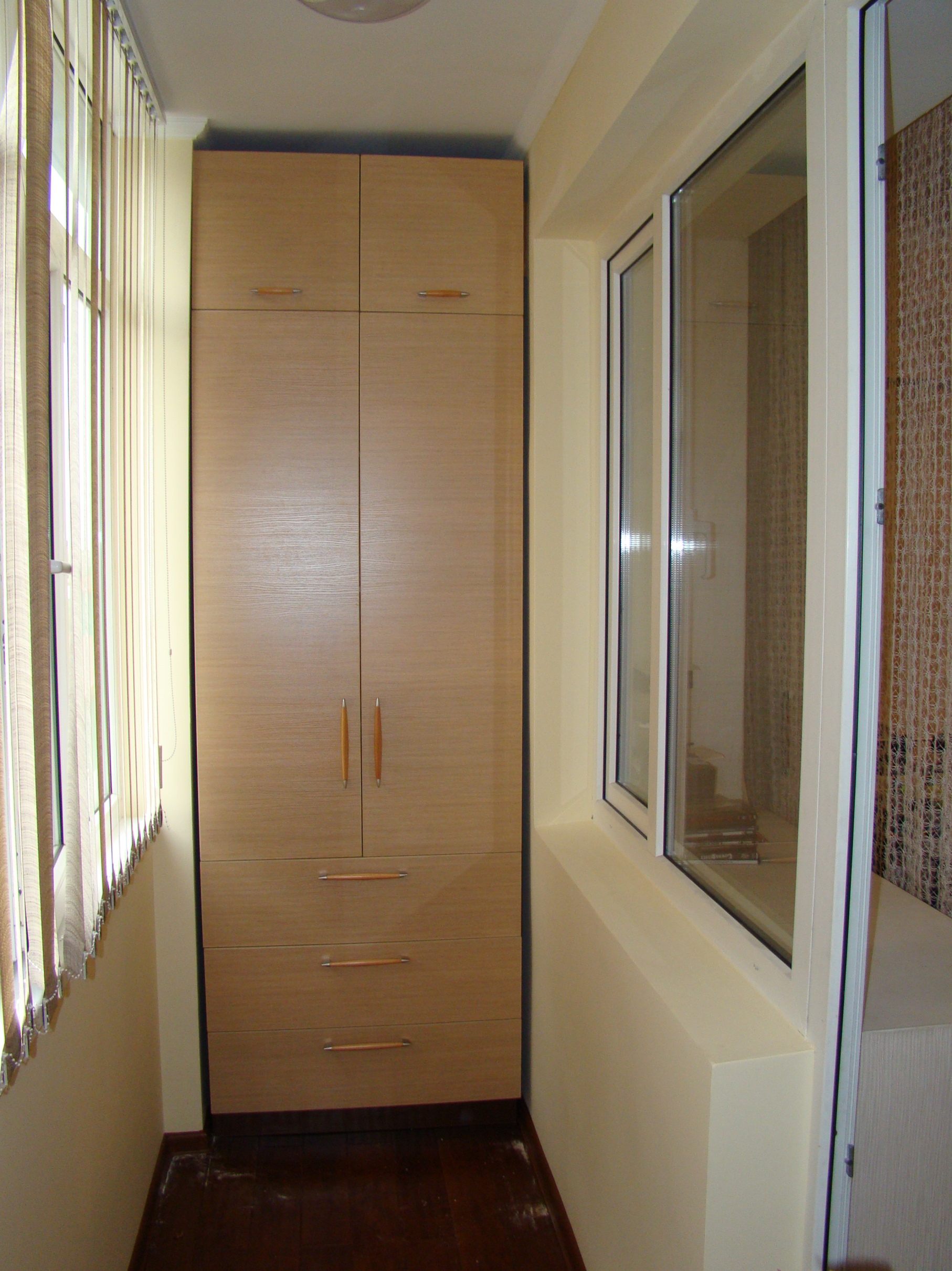 Шкафы на лоджию и балкон, шкаф-купе на балкон, балконный шкаф, мебель для лоджий и балконов на заказ в санкт-петербурге (спб).
