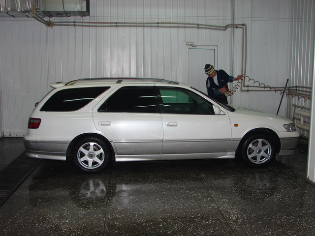 Toyota Camry Gracia Wagon