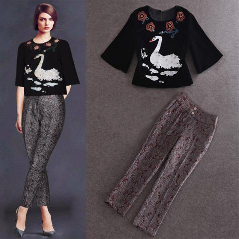 HIGH-QUALITY-New-Fashion-2015-Runway-Suit-Set-Women-s-Noble-Velvet-Embroidery-Top-Jacquard-Pants.jpg