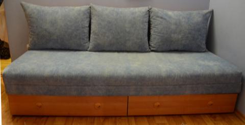 divan blue LF.jpg