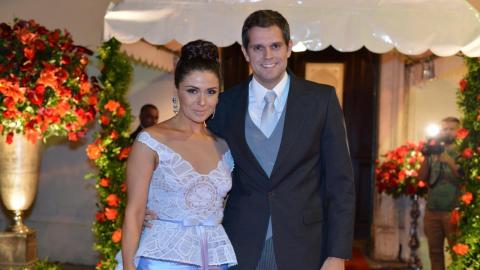 giovanna-antonelli-e-o-marido-leonardo-nogueira-no-casamento-da-atriz-luma-costa-23612-1340549251749_1920x1080.jpg