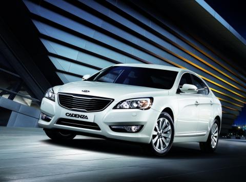 kia-cadenza-uae-1.jpg