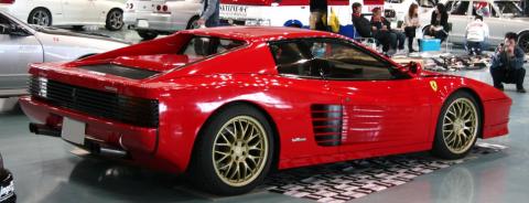 Ferrari_Testarossa_01_rear.jpg