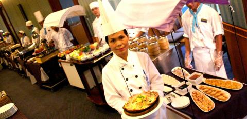 buffet-luxury-caravan-restaurant-bangkok2.jpg