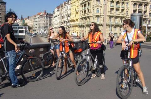 bicycle-tour-guide-jobs.jpg