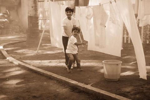 Асад  и Аян в детстве.jpg