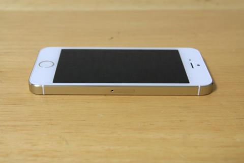 Apple iphone 5s 64gb gold 4.jpg