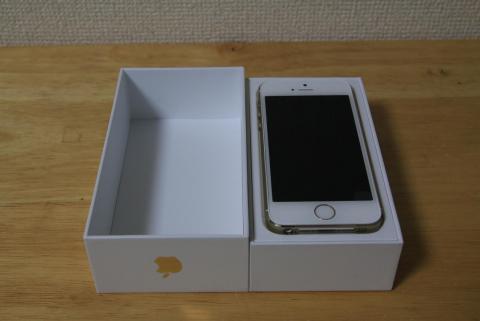 Apple iphone 5s 64gb gold 2.jpg