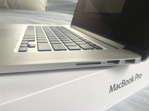 Apple Macbook Pro 15 inch Retina Display-06.JPG