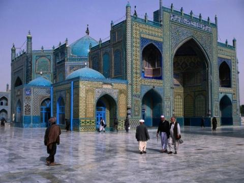 blue-mosque-mazar-sarif-2.jpg