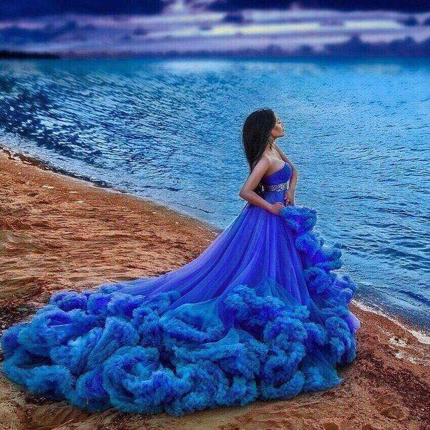 Платья синего и голубого цвета