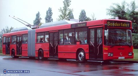 mercedes_o405t_large.jpg