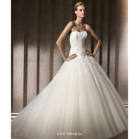 ball-gown-wedding-dresses-sweetheart-chapel-train-white-h2pn0025-a-900x900.jpg