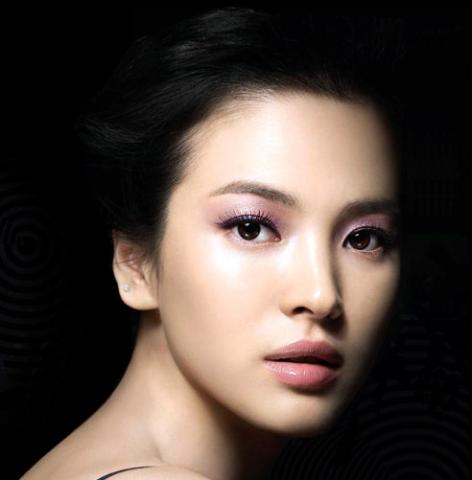 Song-Hye-Kyo-korean-actors-and-actresses-28556281-492-501.jpg