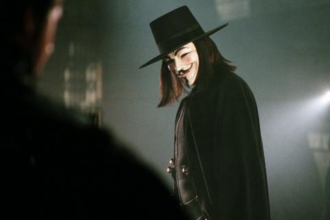 kinopoisk.ru-V-for-Vendetta-1391359.jpg