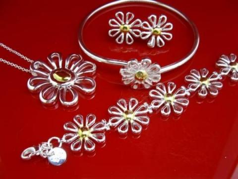 Free-Shipping-wholesale-silver-plated-Sunflowers-fashion-jewelry-set-.jpg