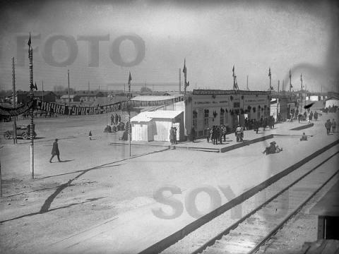 Железнодорожный вокзал Алма-АтаI Май 1930 г.jpg