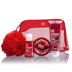 the bodyshop strawberry gift set.jpg