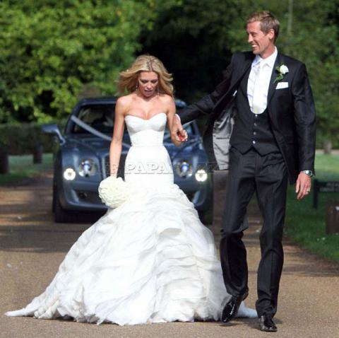 Abbey-Clancy-couldnt-be-happier-to-have-finally-tied-down-Peter-Crouch-we-see.jpg