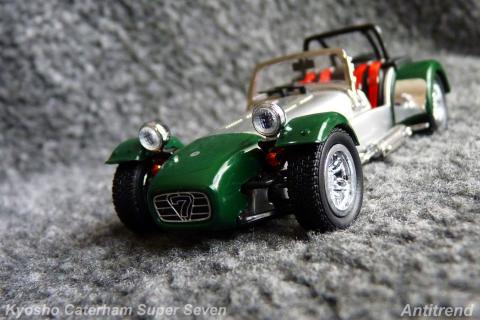 Kyosho Caterham Super Seven 1.jpg