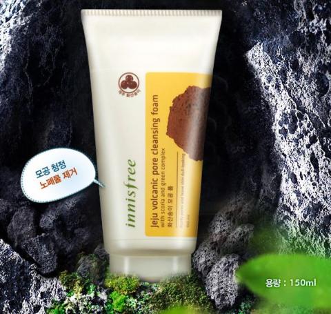 Innisfree Jeju Volcanic Pore Cleansing Foam.JPG