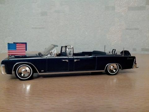 Lincoln Continental.jpg