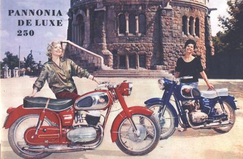 Pannonia De Lux 250 motorkerekpar.jpg