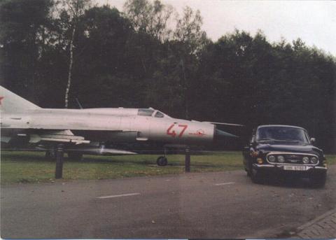 Tatra 603-3 + MIG 21.jpg