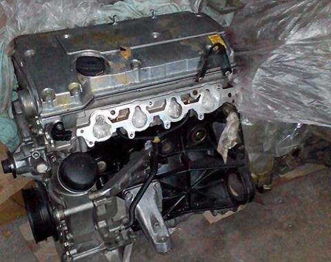 Двигатель Merc 111.jpg