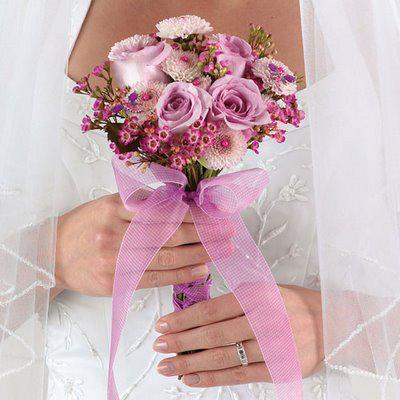 74152581_1918354_clutch_bridal_bouquet_50.jpg