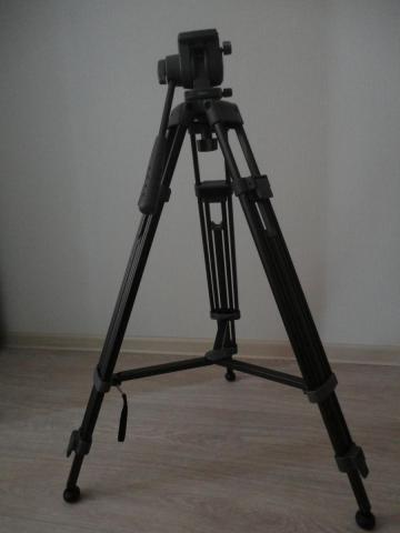 camera tripod1.JPG