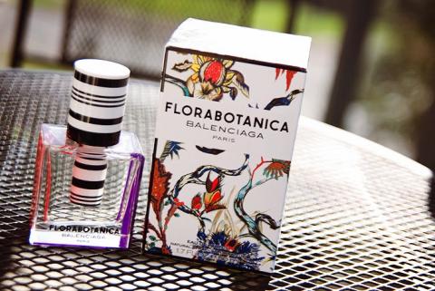 Balenciaga-Florabotanica-Perfume01.jpg