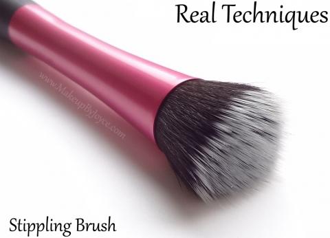 Real Techniques Stippling Brush Review.JPG
