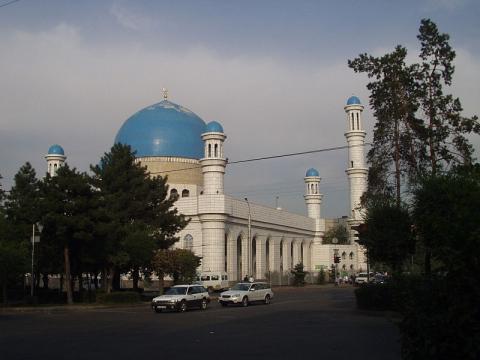 Центр. мечеть Алматы.jpg