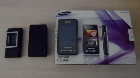 SAMSUNG SGH-D980.jpg