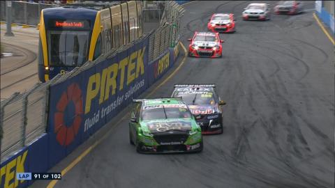 V8.Supercars.2015.Round11.Gold.Coast.Race.Sat.Feed.1080i.H264.English.Natural.Sounds.ts_snapshot_02.27.29_2015.11.20_14.04.40.jpg