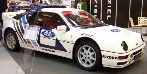 Ford_RS200_white_vr_TCE.jpg