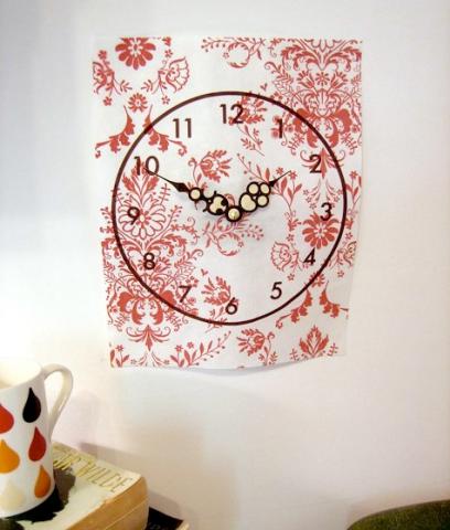 1_paperclock_pink_overview.jpg