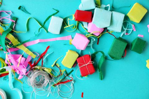 diy-mini-present-garland-6b.jpg