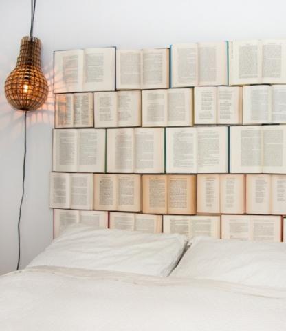 creative-diy-headboard-of-old-books-1-500x577.jpg