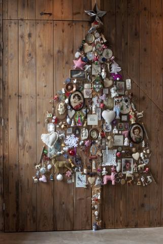 cool-christmas-tree-alternatives5.jpg