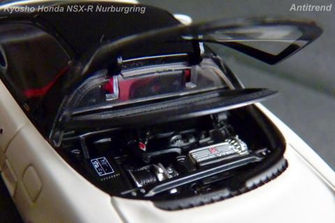 Kyosho Honda NSX-R Nurburgring 9.jpg