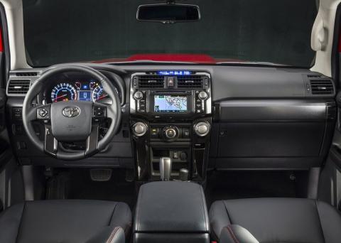 Toyota-4Runner-2014-salon.jpg