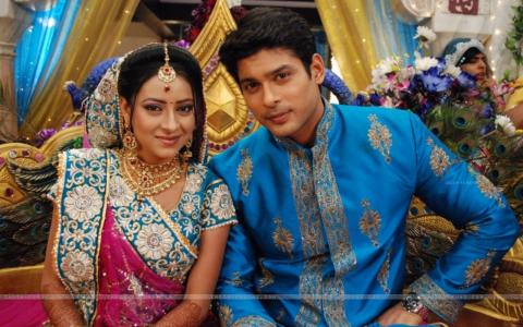 242933-shiv-and-anandi-at-their-sangeet-ceremony-in-balika-vadhu.jpg