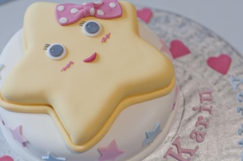 Twinkle Twinkle Little Star cake1.jpg